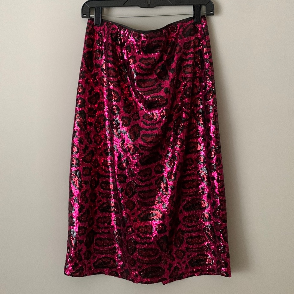 SCOOP I Sequin leopard print midi skirt